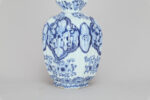 Pair of Delft vases - Image 5