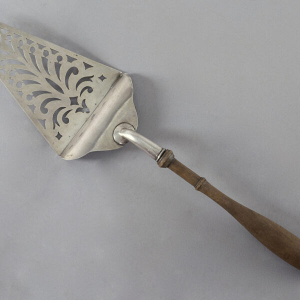 Pelle à tarte de Genève